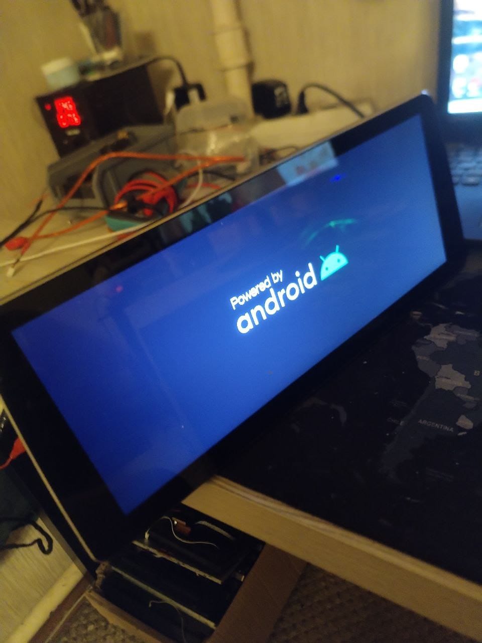 Не включается андроид магнитола причины.