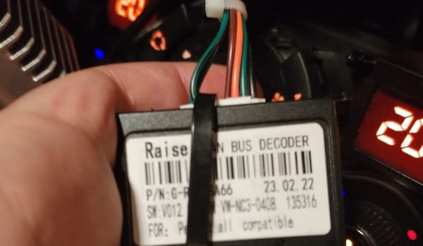 Canbus  адаптер в магнитоле андроид.